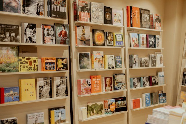 Amazon, librerias y distribucion